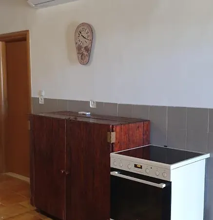 G&a House Semesterbostad